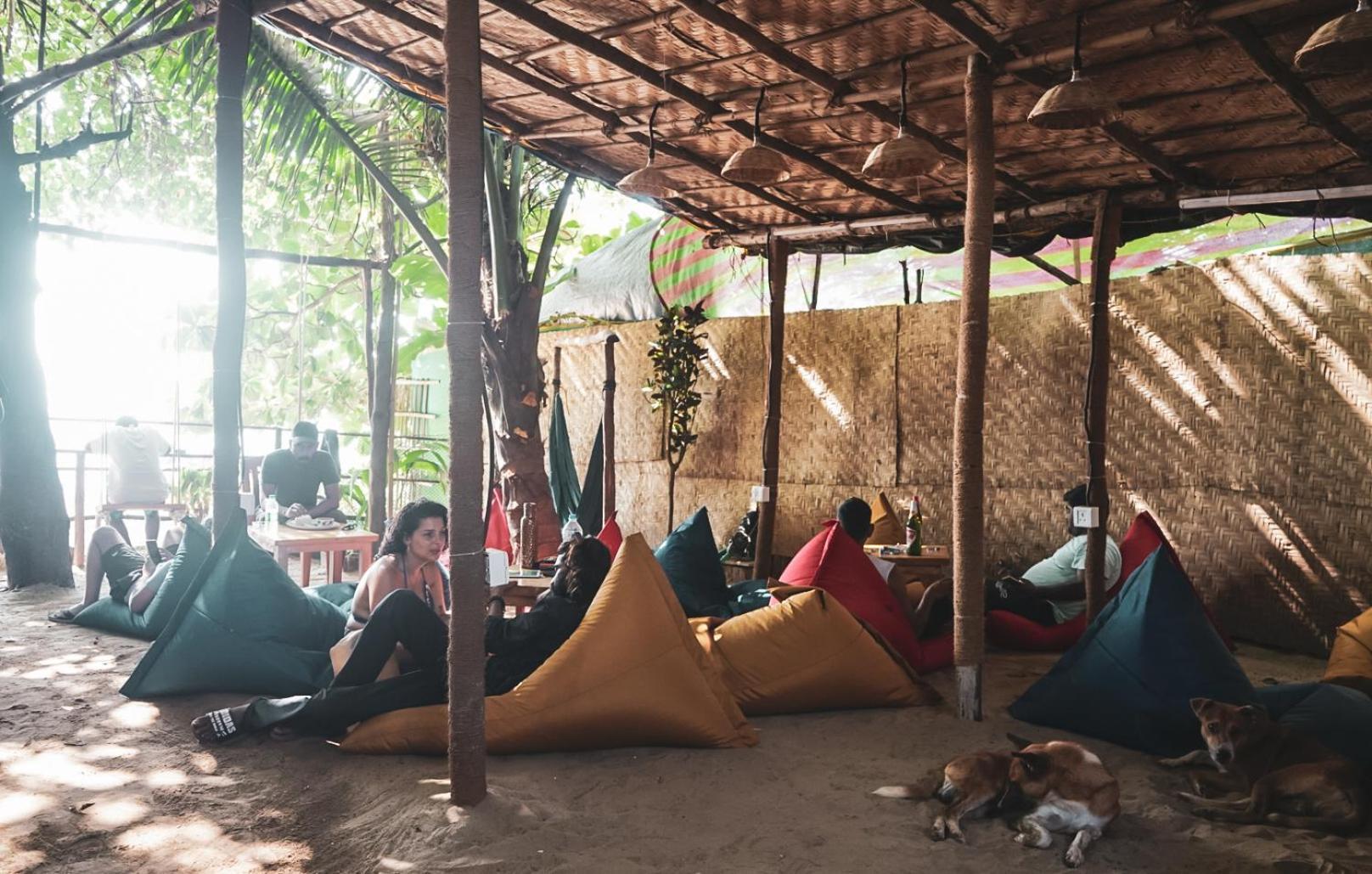 12 Monks - Beachside Hostel Arambol Dış mekan fotoğraf