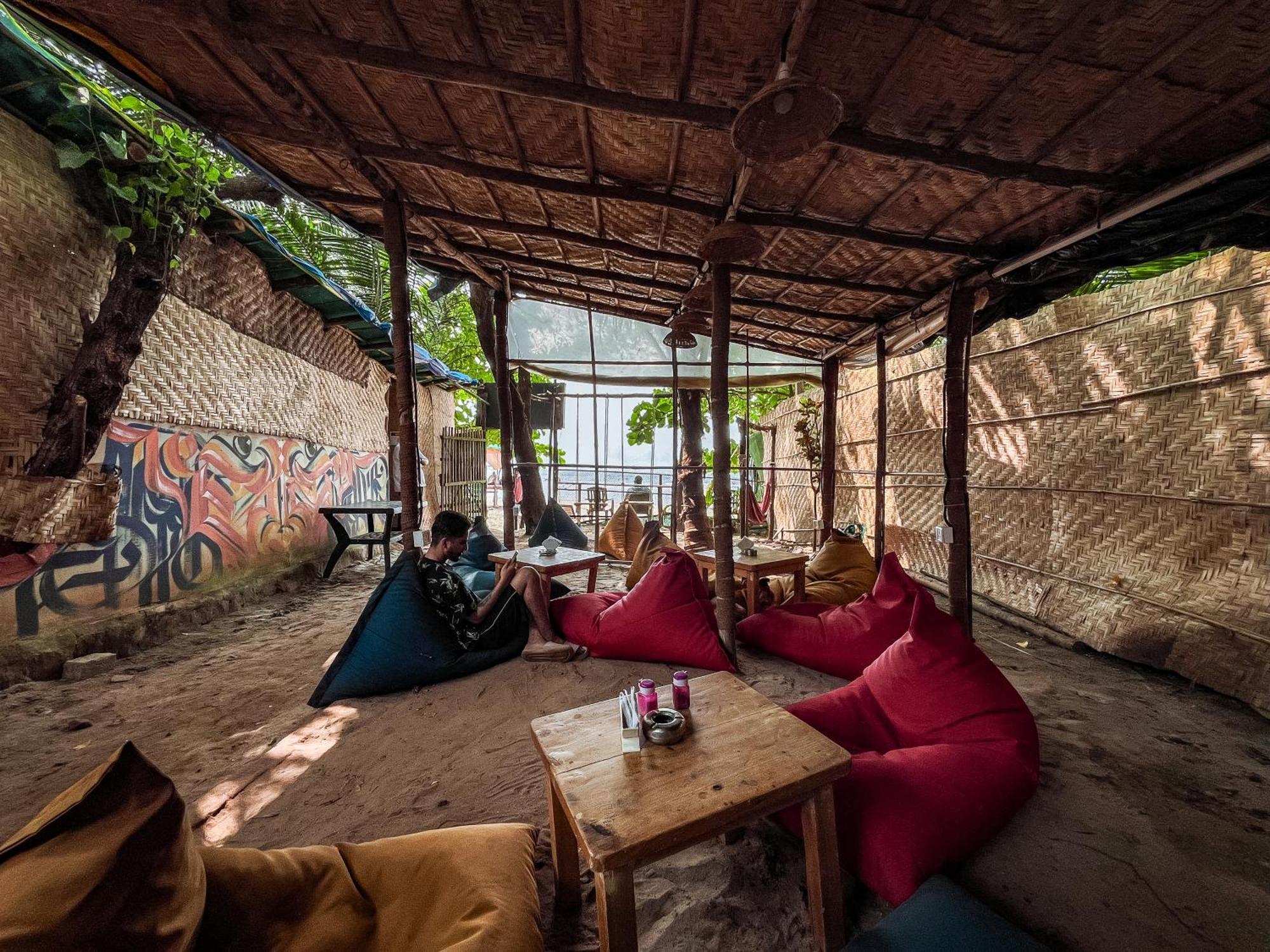 12 Monks - Beachside Hostel Arambol Dış mekan fotoğraf