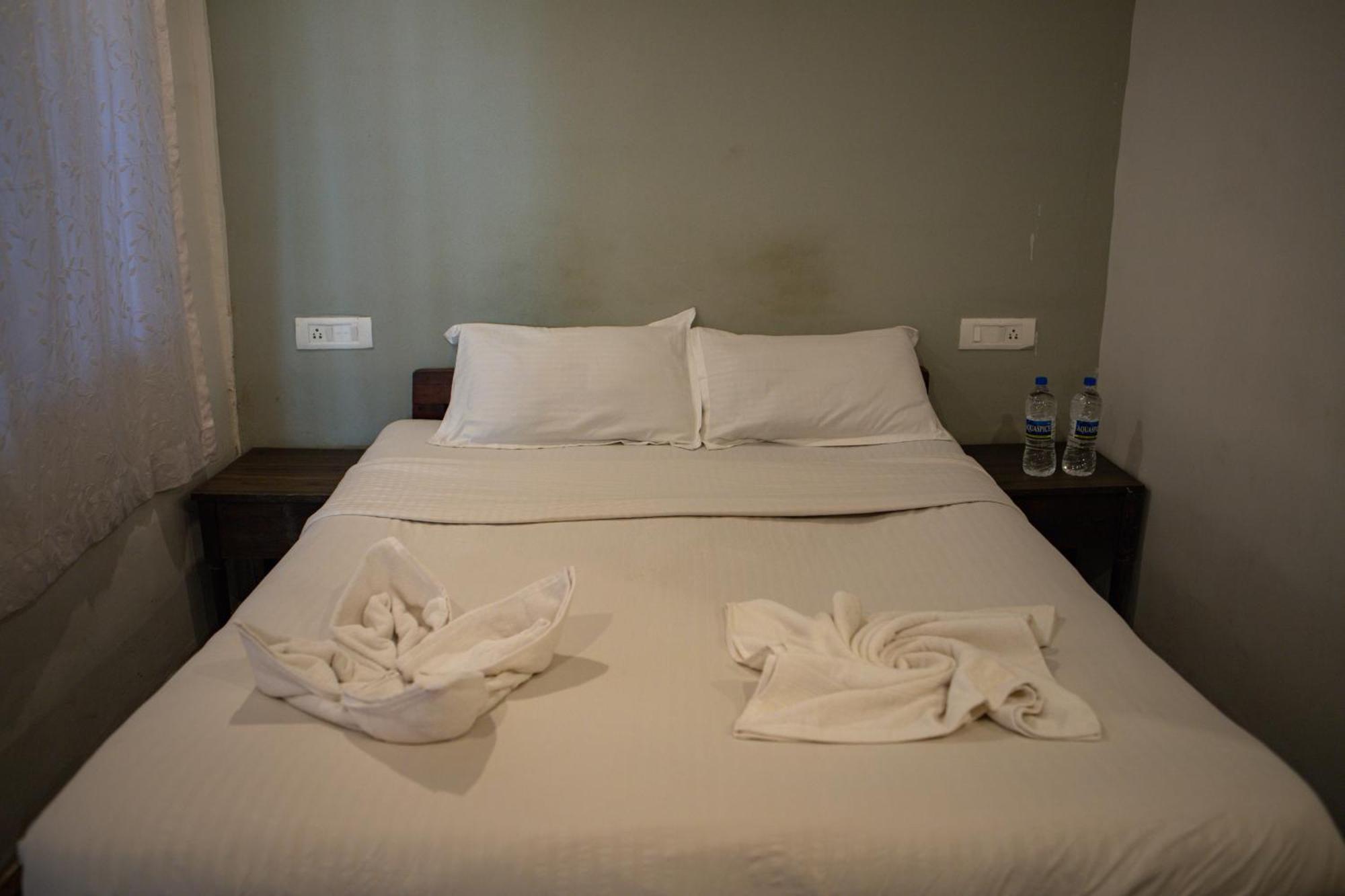 12 Monks - Beachside Hostel Arambol Dış mekan fotoğraf