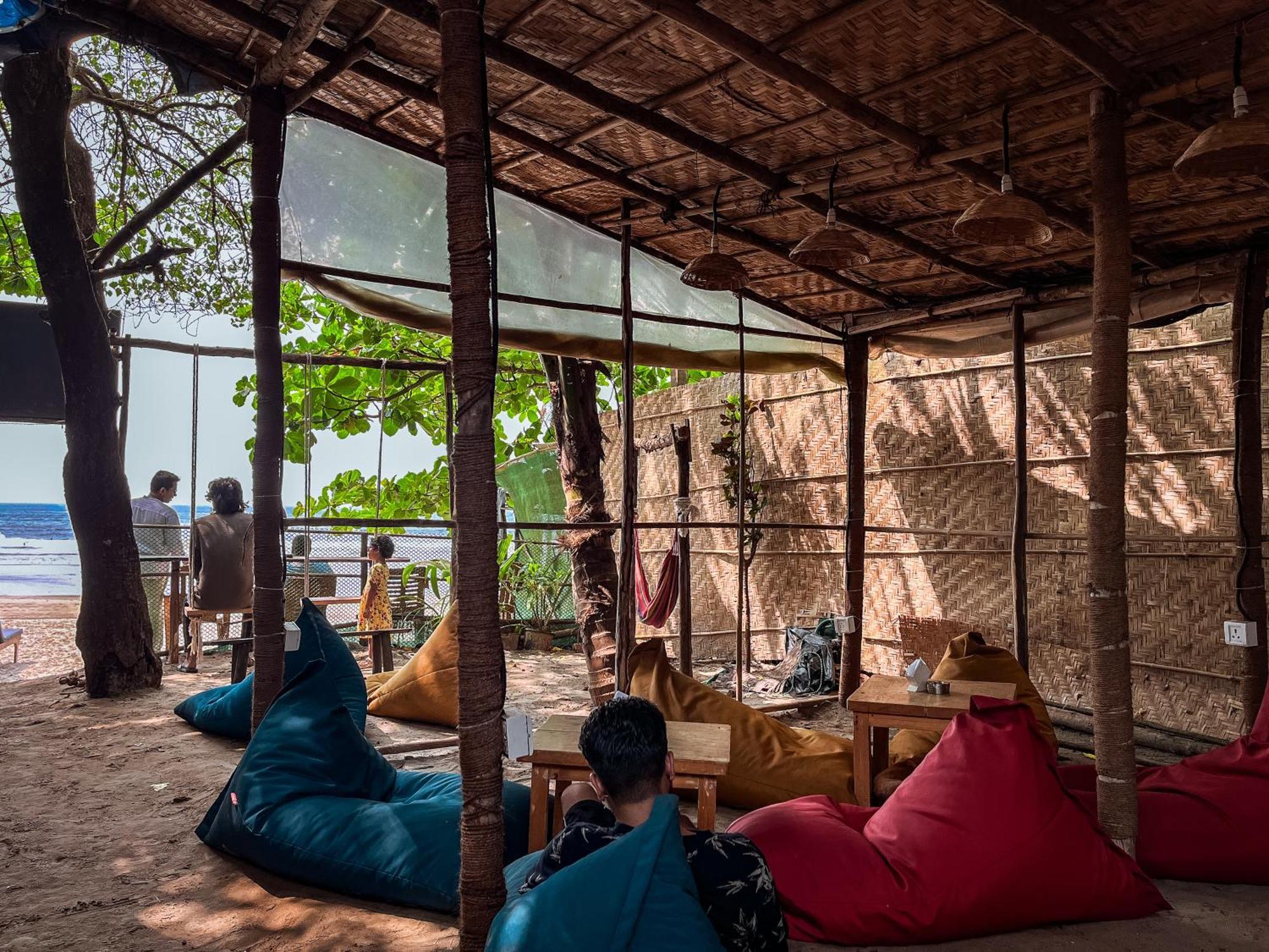 12 Monks - Beachside Hostel Arambol Dış mekan fotoğraf